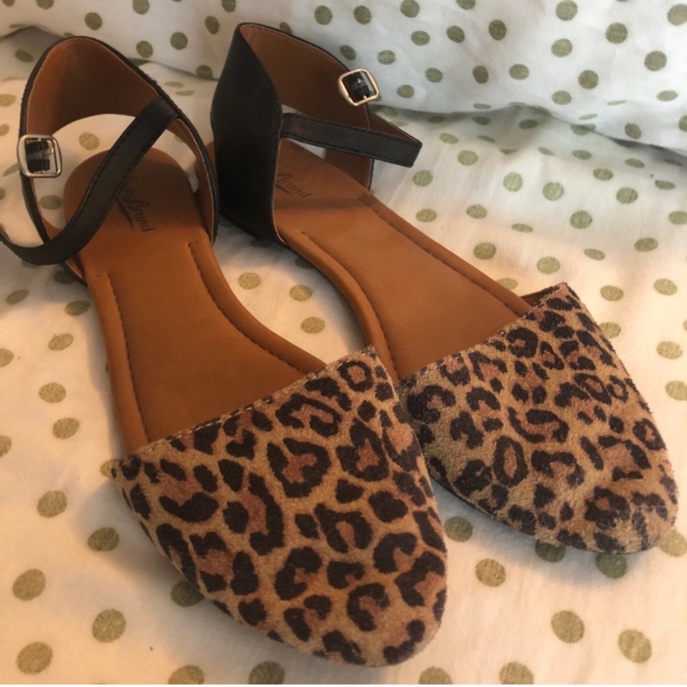 Lucky Brand leopard flats!